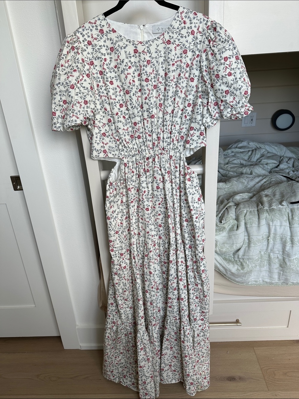 Floral Cutout Puff-Sleeve Maxi Dress